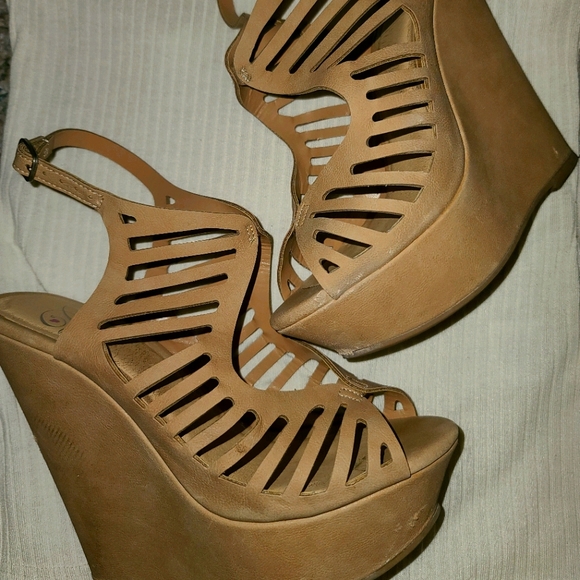 Wedges - Picture 1 of 2